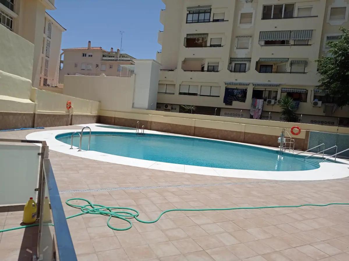 Bonito, Luminoso Y Centrico Apartamento Con Piscina Y Vistas Al Mar Apartment Torremolinos Bagian luar foto